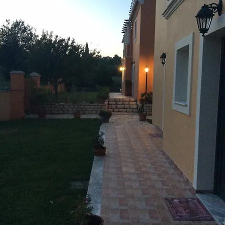 Apartament Ballas Paradise Messonette