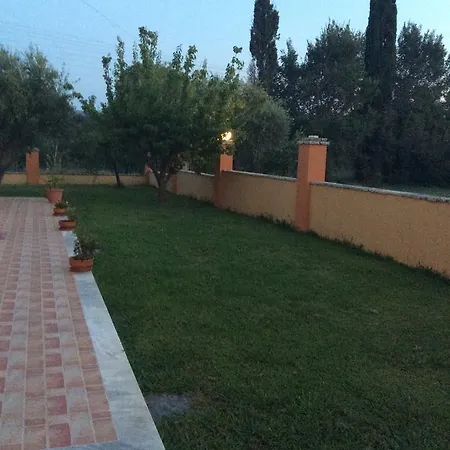 Apartament Ballas Paradise Messonette *